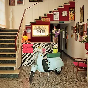 Elia Hotel