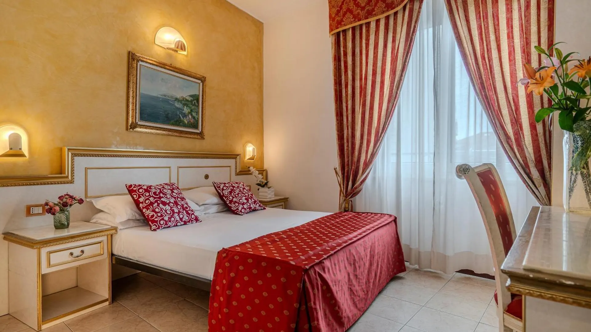 Hotel King Rimini 3*,  Italy