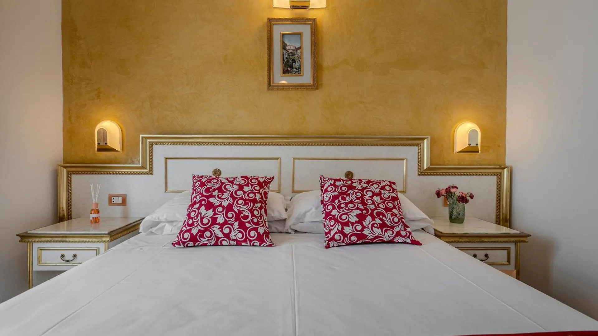 Hotel King Rimini 3*,  Italy