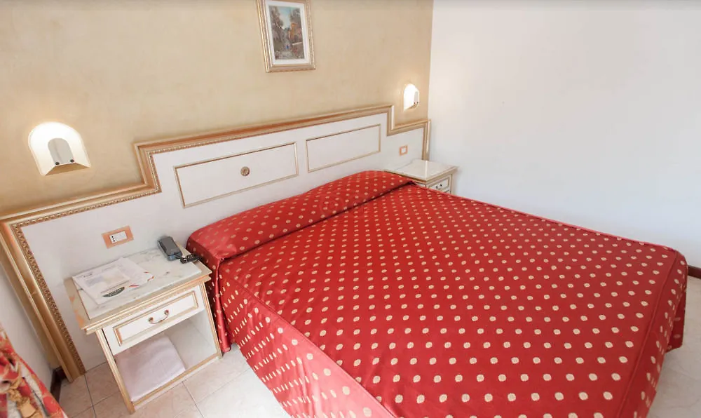Hotel King Rimini 3*,